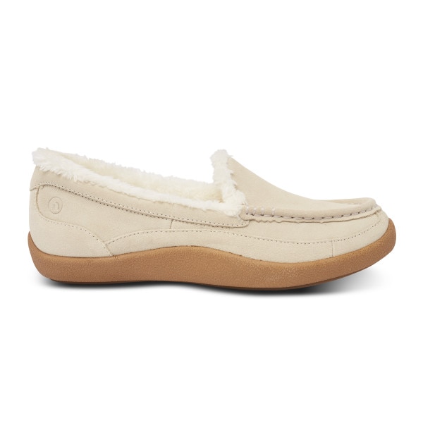 No. 39 Slipper Moc Toe in Sand